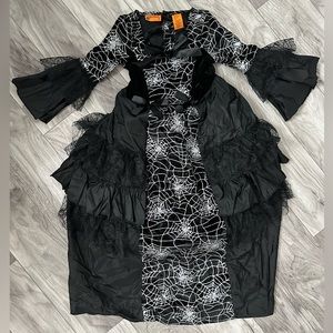BEAUTIFUL glittery spider-web dress! Girls size small (7-8)